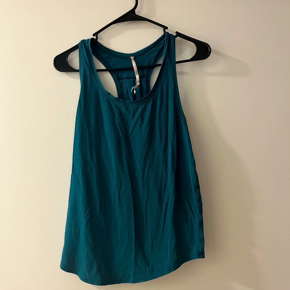 Lululemon tank top size 4